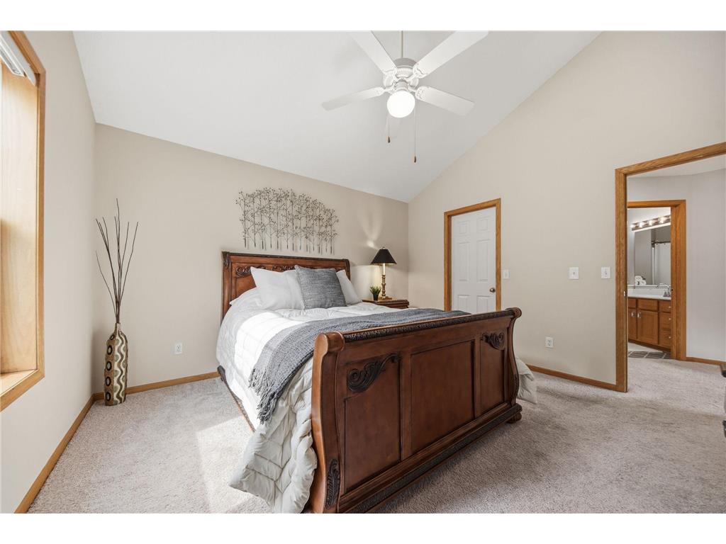 10272 Country Club Curve Woodbury MN 55129 7048124 image23