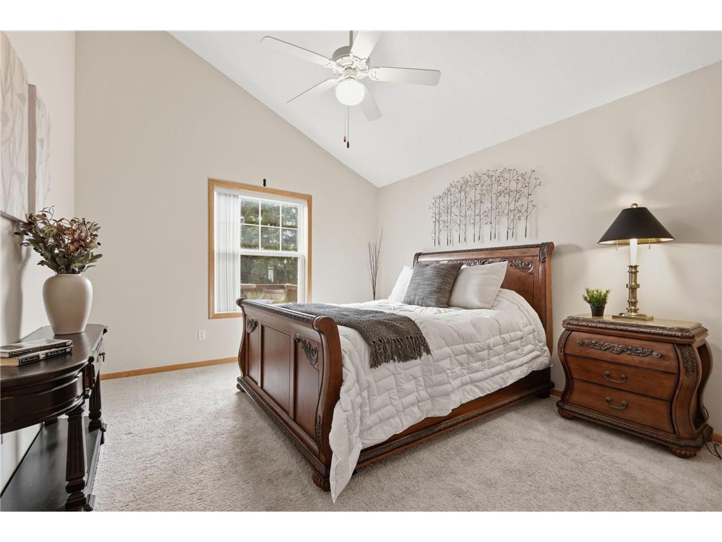 10272 Country Club Curve Woodbury MN 55129 7048124 image24