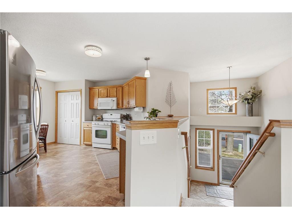 10272 Country Club Curve Woodbury MN 55129 7048124 image8