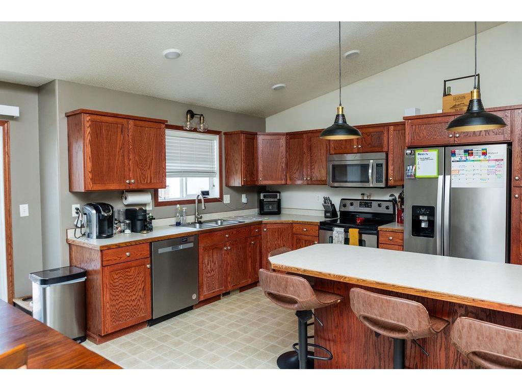 1028 39 Avenue W West Fargo ND 58078 7110863 image2