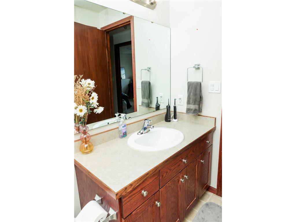 1028 39 Avenue W West Fargo ND 58078 7110863 image21