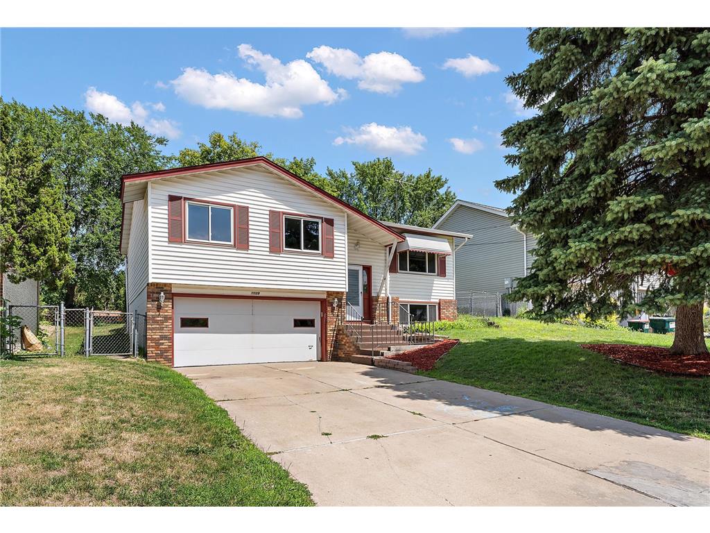 1029 44 1/2 Avenue NE Columbia Heights MN 55421 6398016 image1