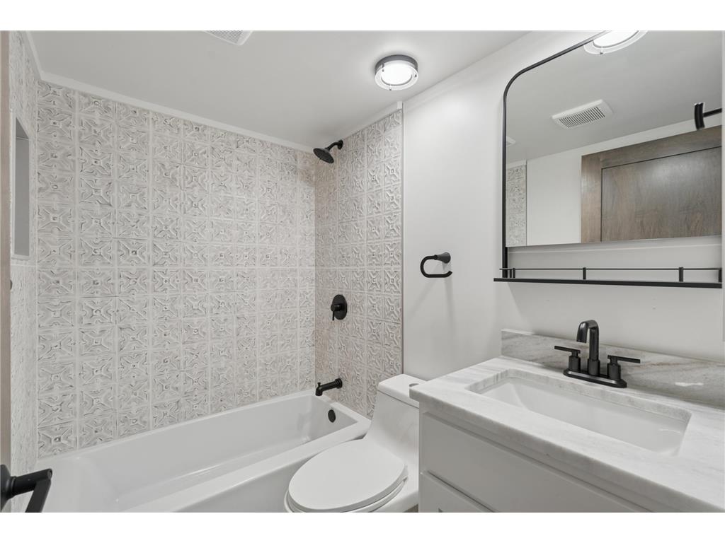 1029 Sommers Street N North Hudson WI 54016 6816927 image30