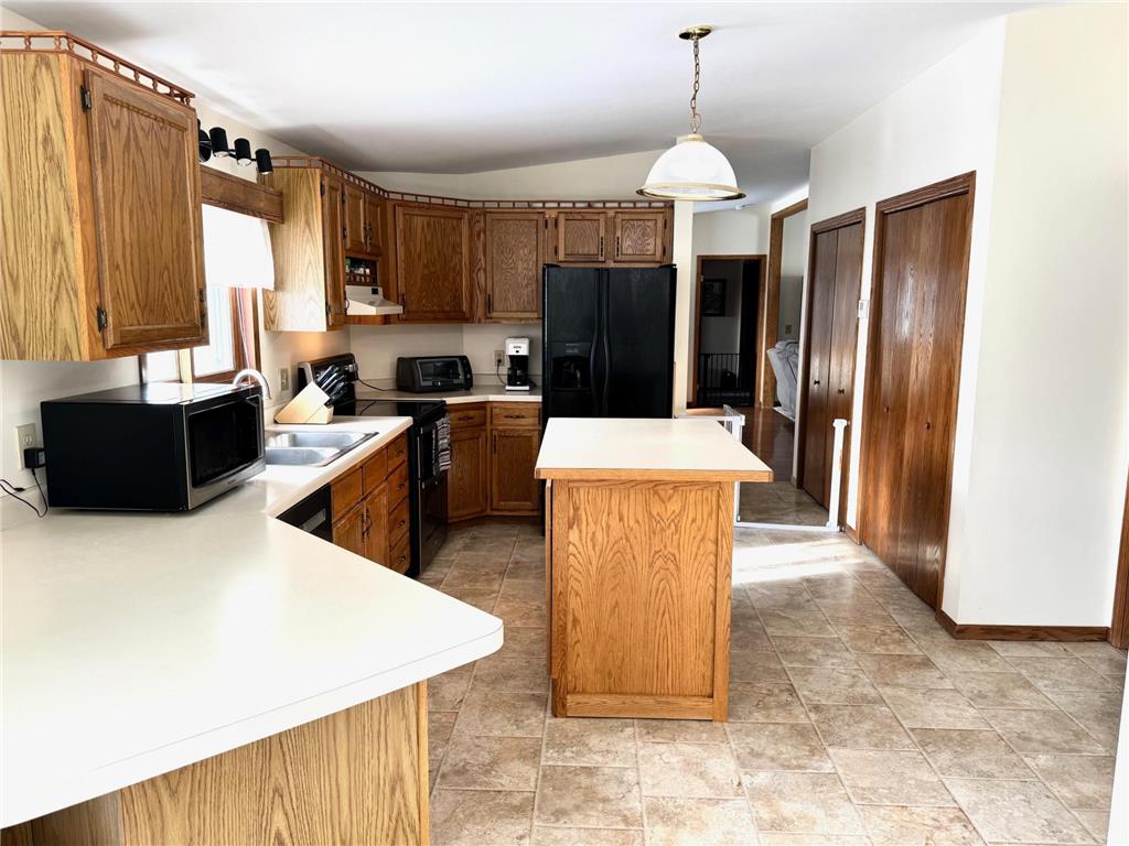103 8th Street SW Roseau MN 56751 7034071 image4