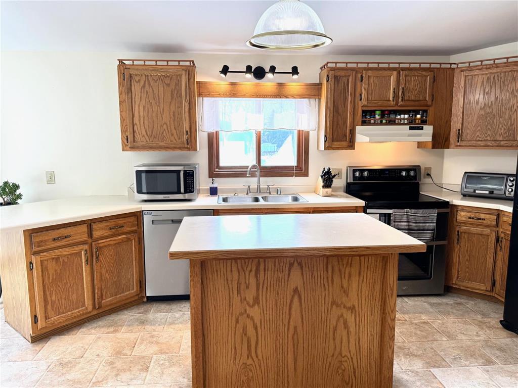 103 8th Street SW Roseau MN 56751 7034071 image5