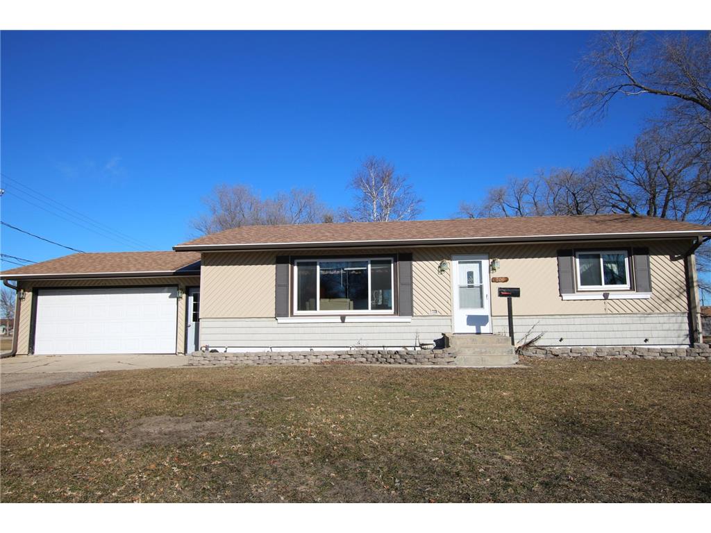 103 Dakota Avenue SW Staples MN 56479 6490543 image1