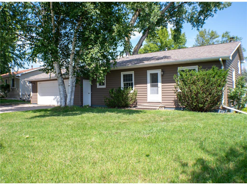 103 E Interlaken Road Fairmont MN 56031 6419354 image1