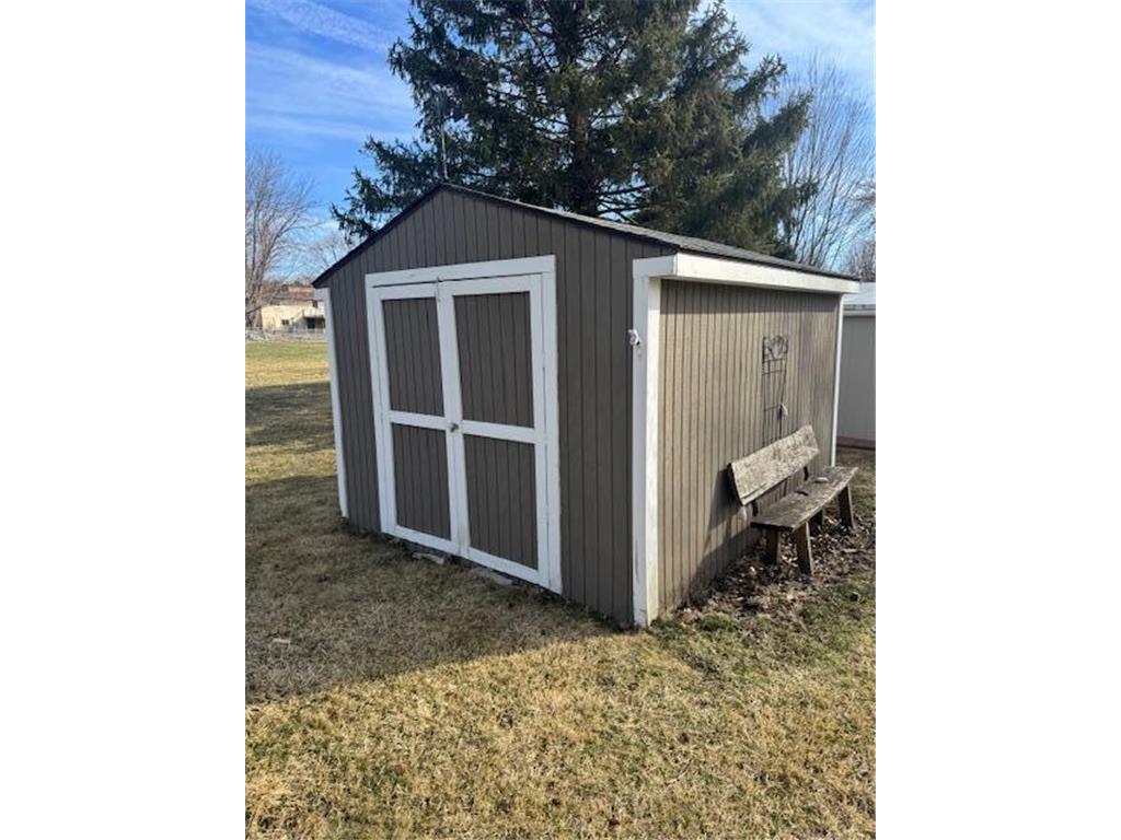 103 E Interlaken Road Fairmont MN 56031 7037404 image33