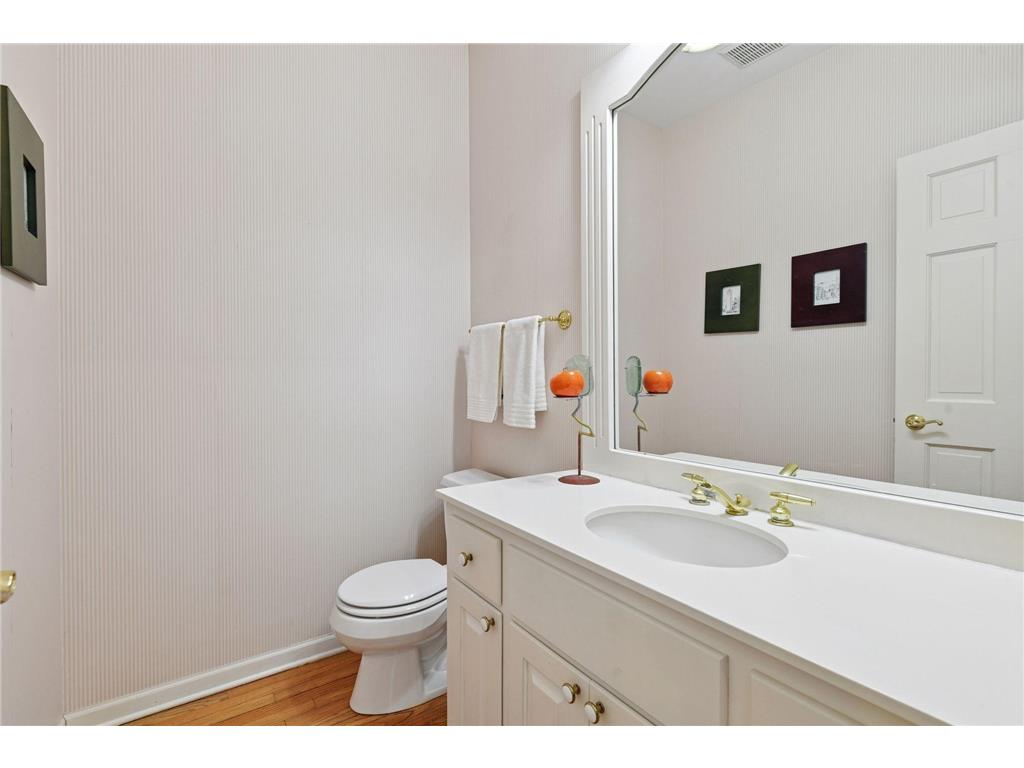 103 Edgewood Court Wayzata MN 55391 6826234 image22