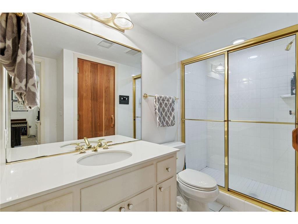 103 Edgewood Court Wayzata MN 55391 6826234 image31