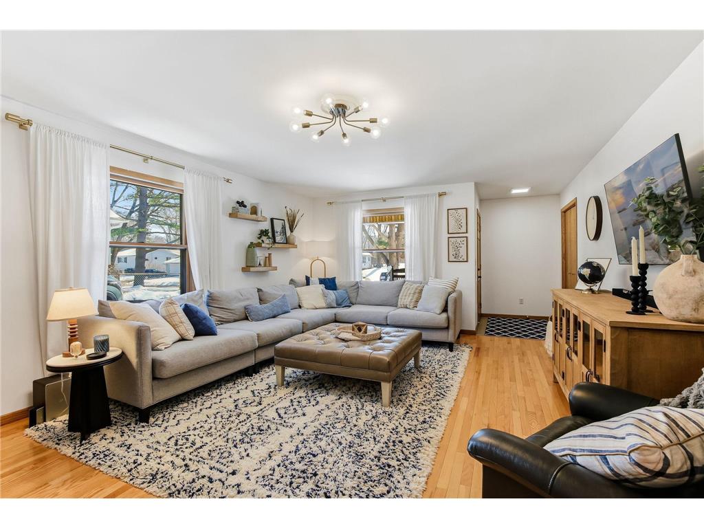 103 Greenwood Street Mahtomedi MN 55115 - White Bear 7032735 image1