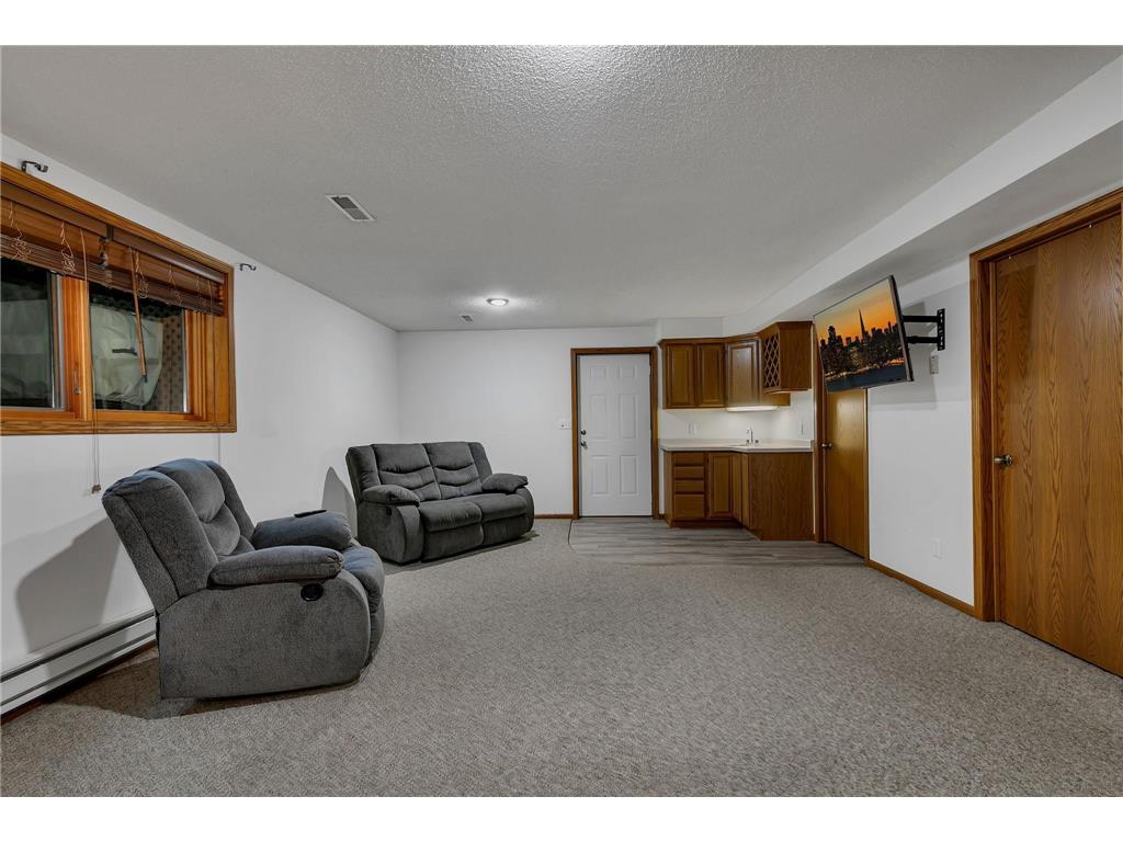 103 Harriet Street #C Spicer MN 56288 - Green 6786460 image36