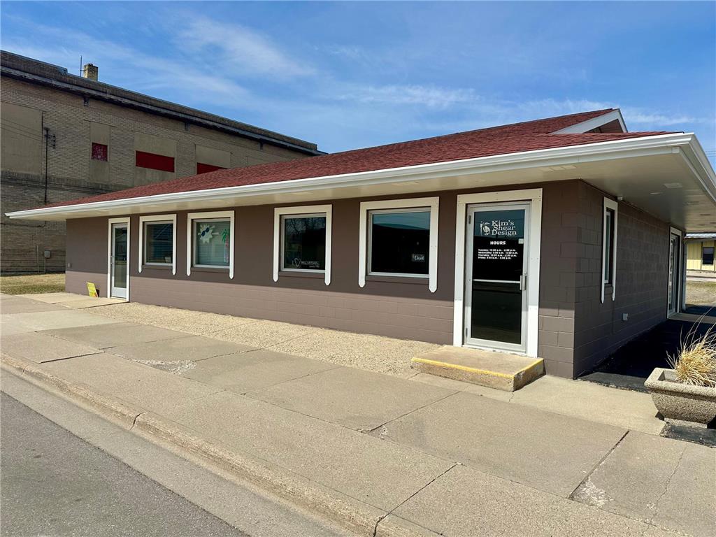 103 Mckinley Avenue W Karlstad MN 56732 6707925 image1