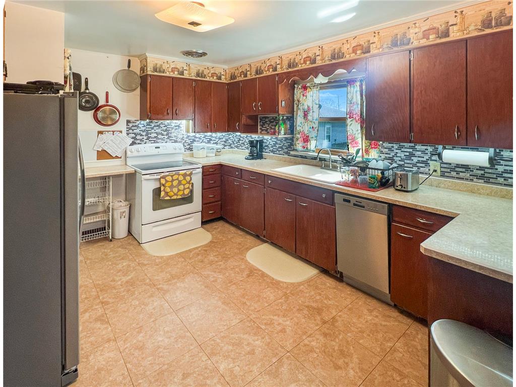 103 Montgomery Street Welcome MN 56181 7066057 image11