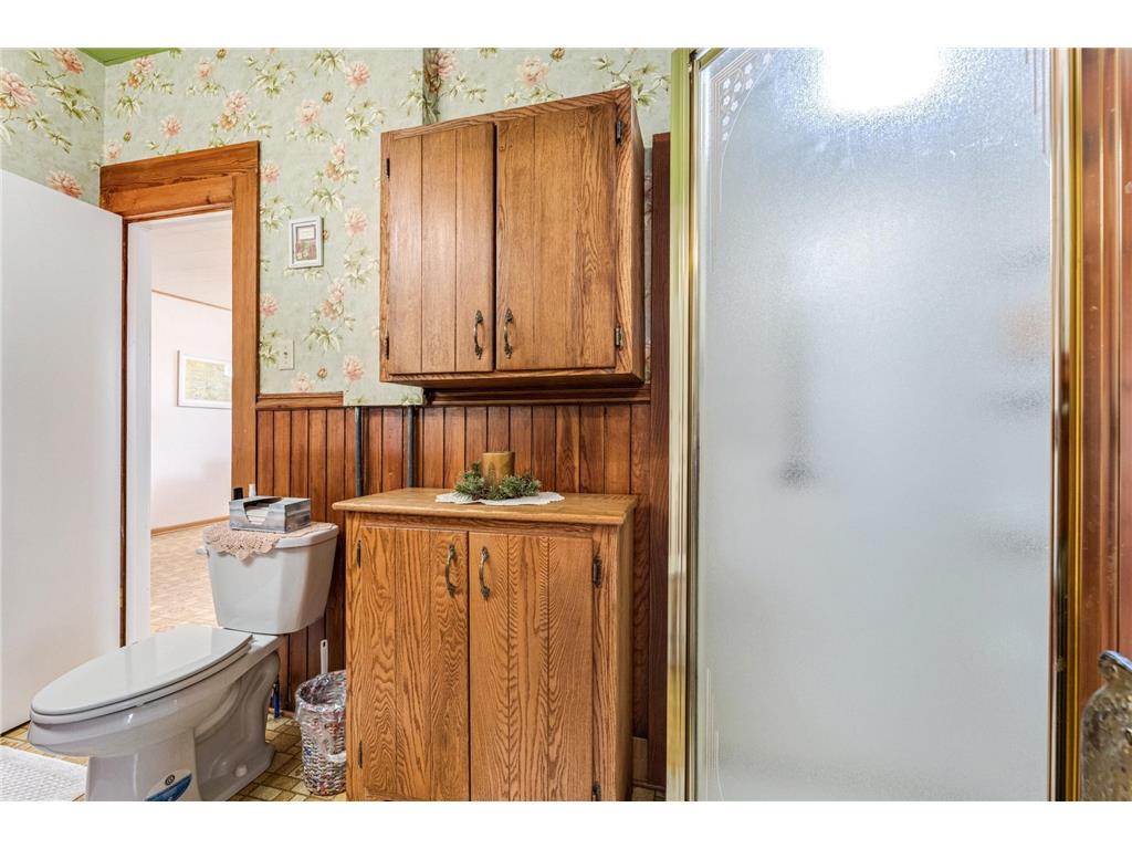103 South Street W Caledonia MN 55921 7055308 image11