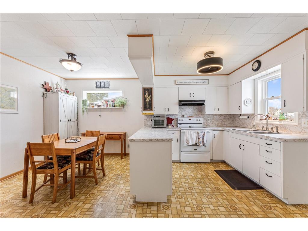 103 South Street W Caledonia MN 55921 7055308 image12
