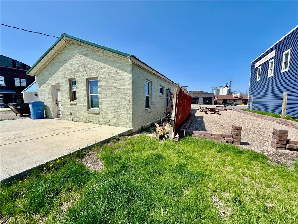 103 W Main Street Ottertail MN 56571 6721828 image3