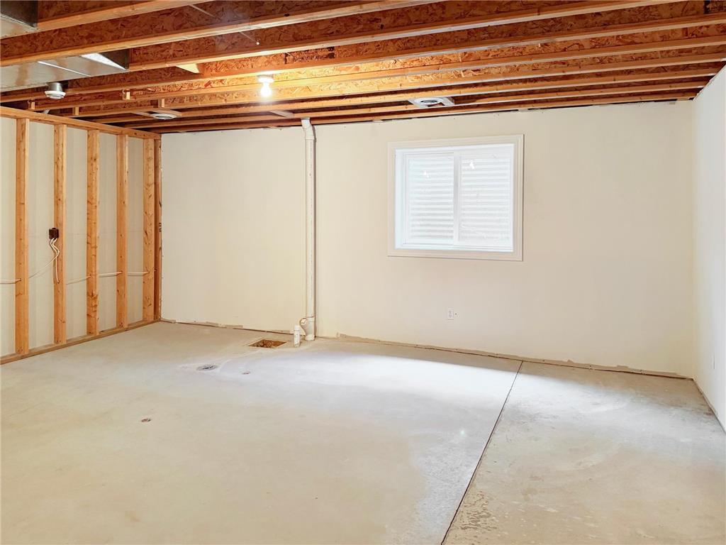 103 Whitney Circle Marshall MN 56258 7069198 image44