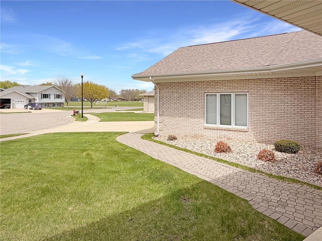 103 Whitney Circle Marshall MN 56258 7069198 image52