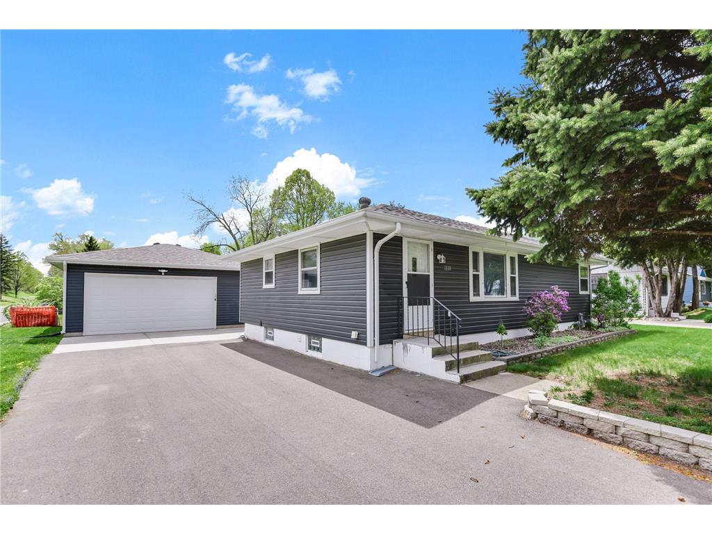 1030 Kenneth Street Eagan MN 55121 7068950 image1