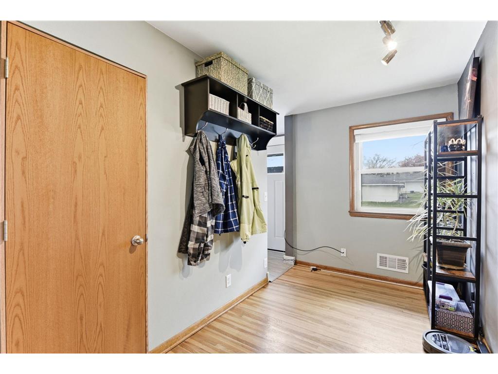 1030 Kenneth Street Eagan MN 55121 7068950 image15