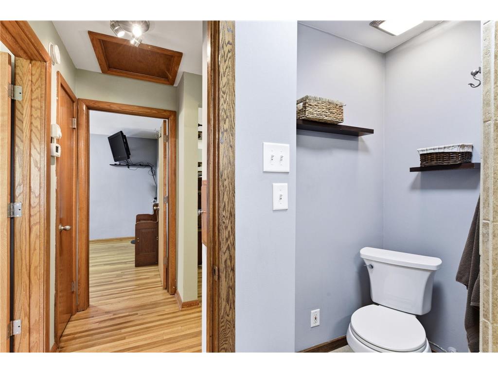 1030 Kenneth Street Eagan MN 55121 7068950 image22