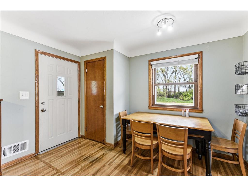 1030 Kenneth Street Eagan MN 55121 7068950 image4