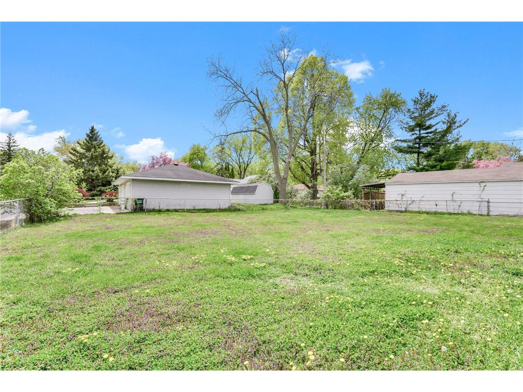 1030 Kenneth Street Eagan MN 55121 7068950 image40