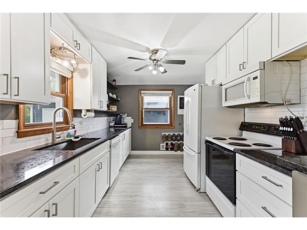 1030 Kenneth Street Eagan MN 55121 7068950 image9