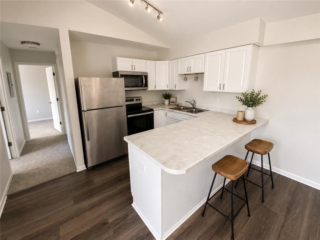 1030 Pond View Court Vadnais Heights MN 55127 7077026 image3