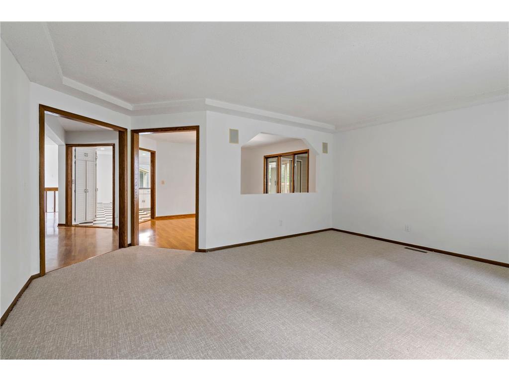 10300 27th Avenue N Plymouth MN 55441 - Medicine Lake 7065744 image14