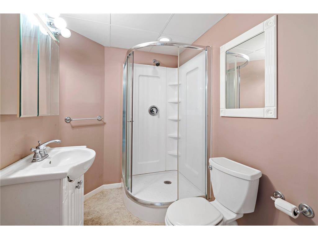 10300 27th Avenue N Plymouth MN 55441 - Medicine Lake 7065744 image21