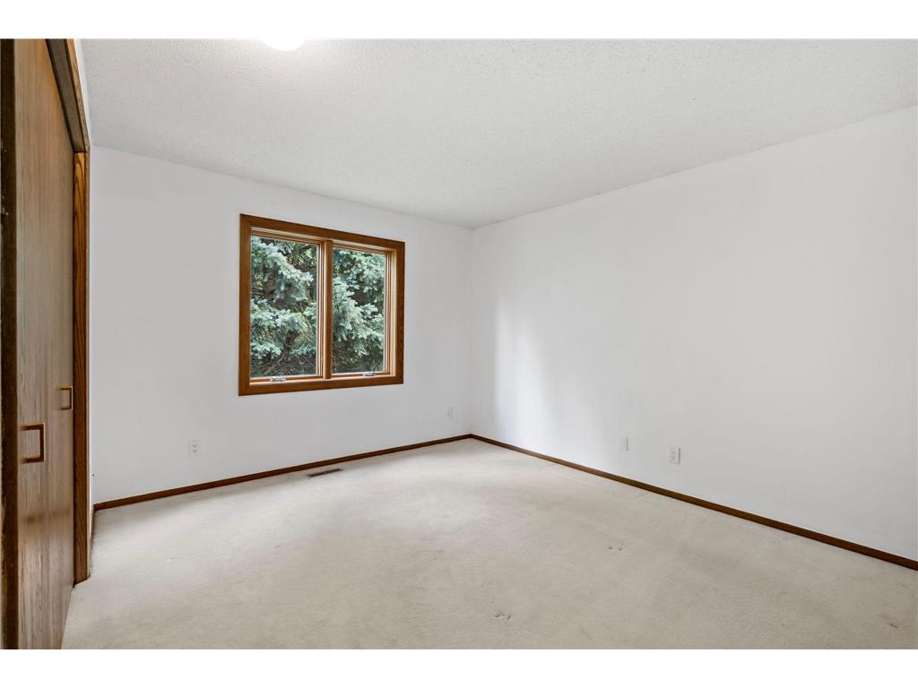 10300 27th Avenue N Plymouth MN 55441 - Medicine Lake 7065744 image32