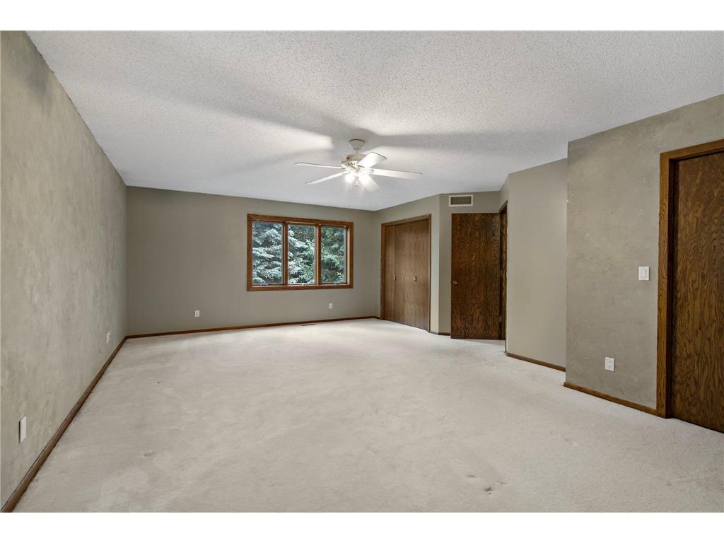 10300 27th Avenue N Plymouth MN 55441 - Medicine Lake 7065744 image34