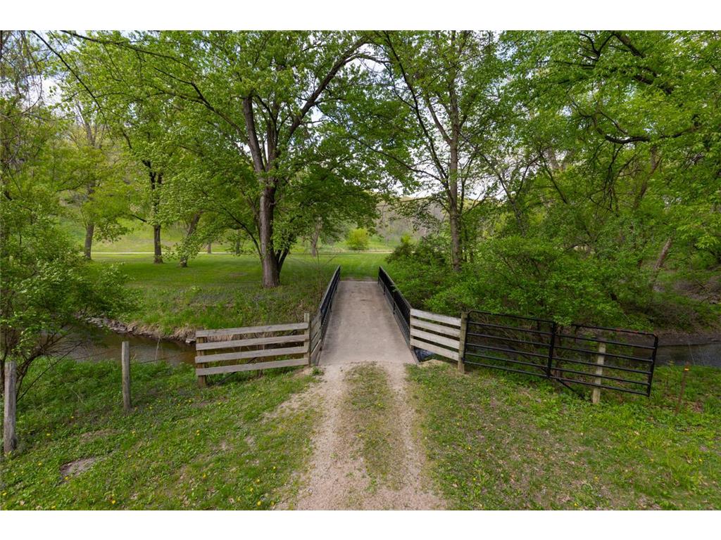 10300 Riverview Road Eden Prairie MN 55347 - Purgatory Creek 7074303 image6