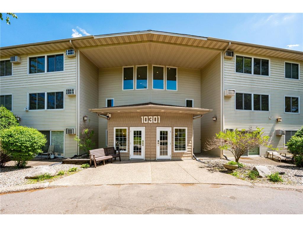 10301 Cedar Lake Road #201 Minnetonka MN 55305 7079111 image2