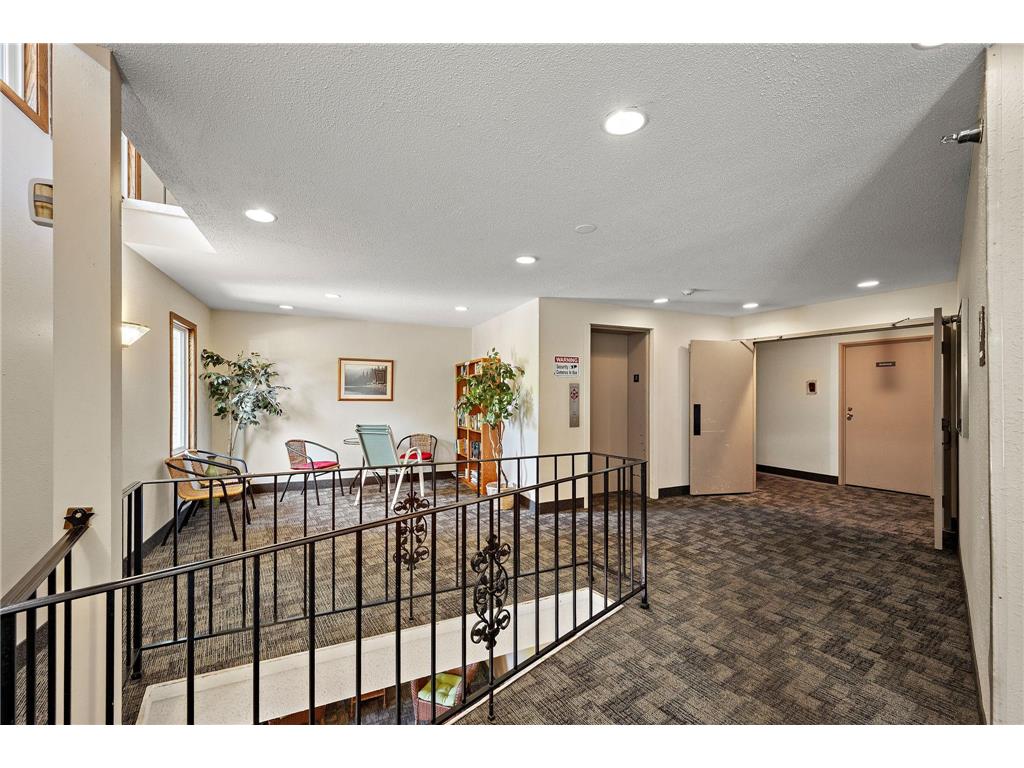 10301 Cedar Lake Road #201 Minnetonka MN 55305 7079111 image3