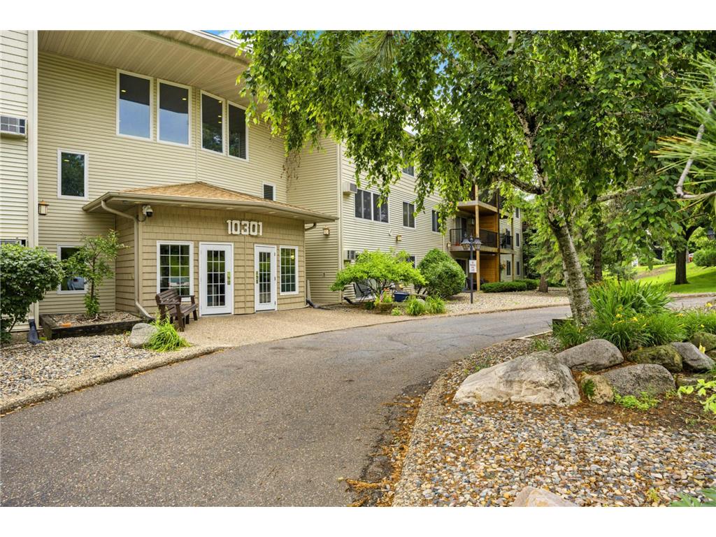 10301 Cedar Lake Road #206 Minnetonka MN 55305 6597082 image1