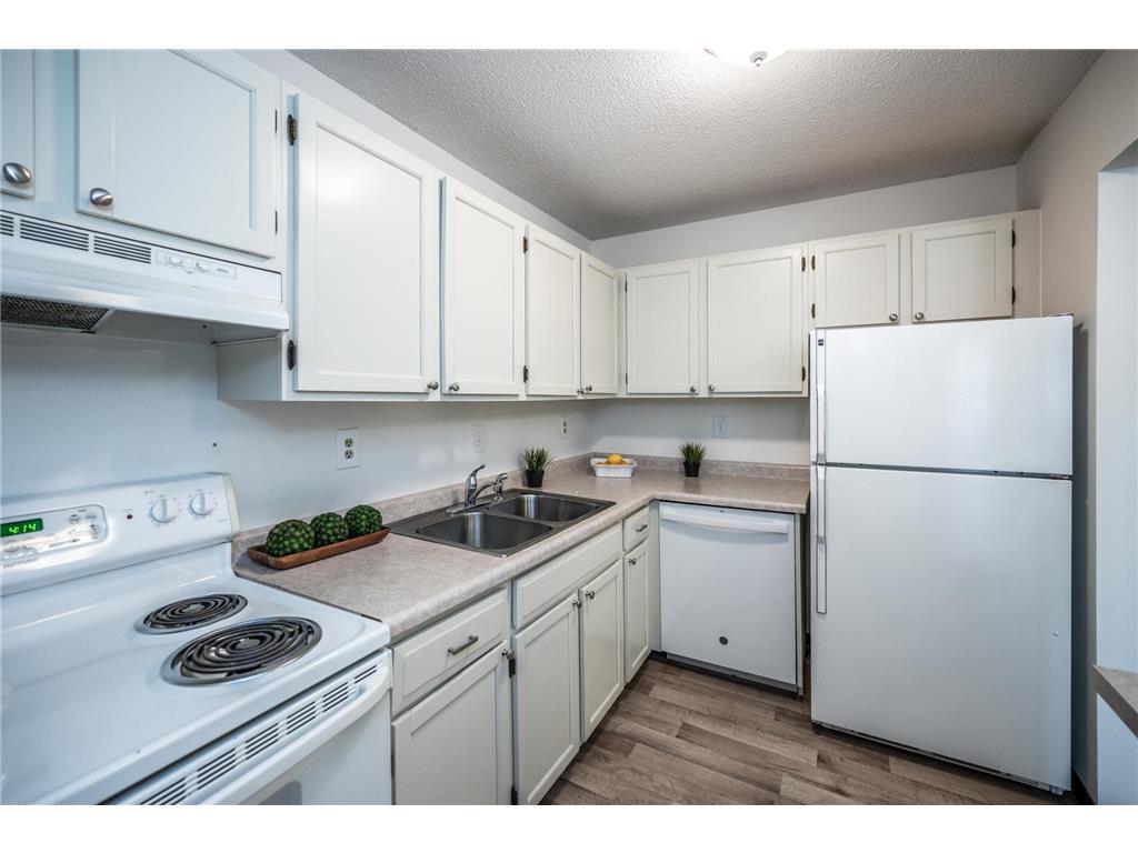 10301 Cedar Lake Road #320 Minnetonka MN 55305 7046315 image8