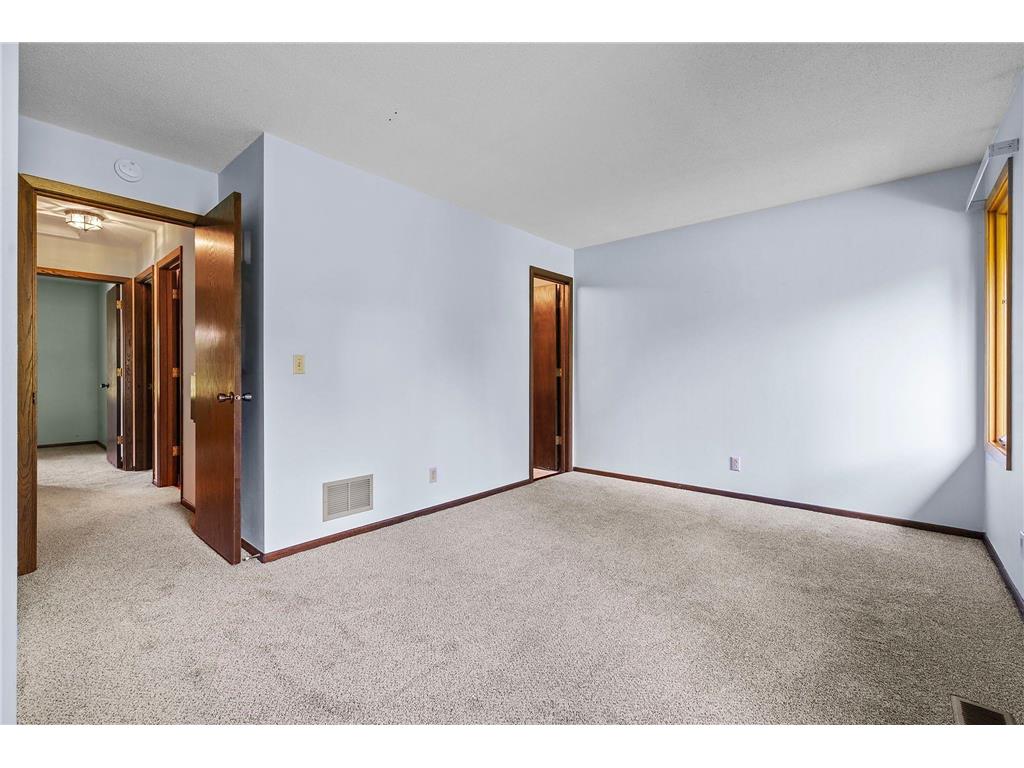 10302 Toledo Circle Bloomington MN 55437 7048992 image28