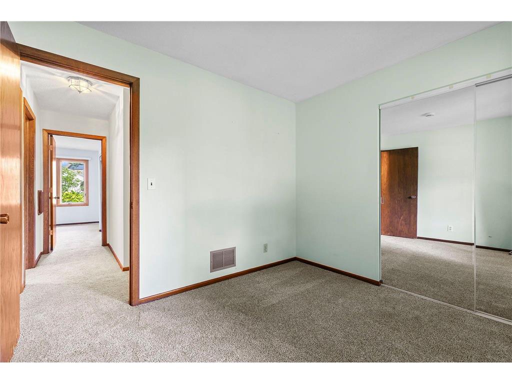 10302 Toledo Circle Bloomington MN 55437 7048992 image30