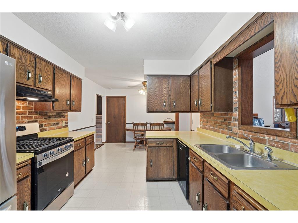 10304 107th Place N Maple Grove MN 55369 6818873 image18