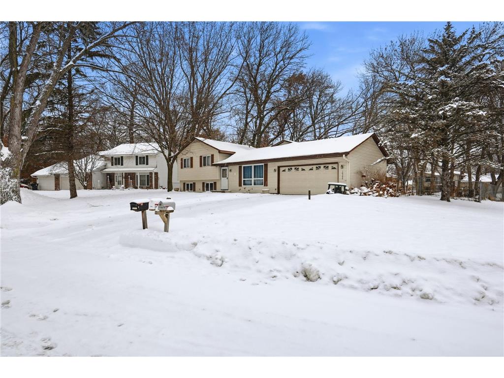 10304 107th Place N Maple Grove MN 55369 6818873 image3