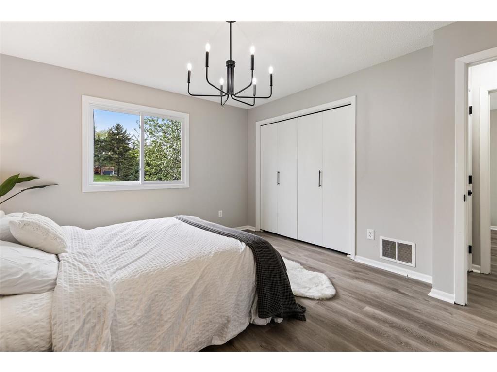 10307 Englewood Drive Eden Prairie MN 55347 7061420 image16