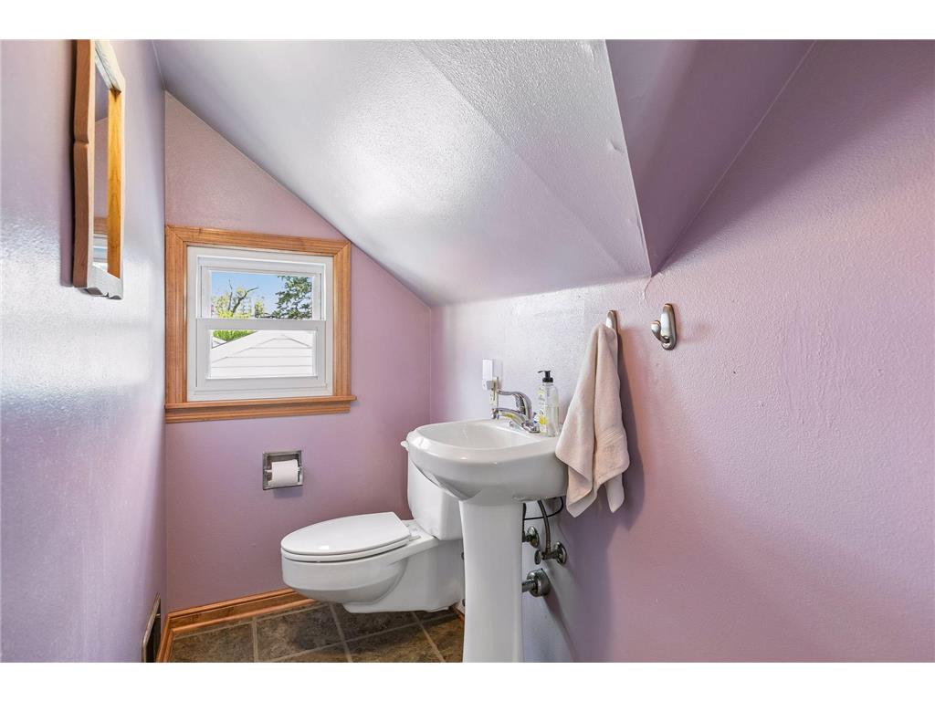 1031 Bowdoin Street Saint Paul MN 55116 7019222 image23