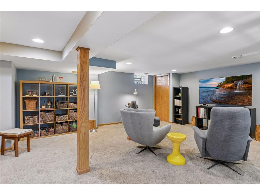 1031 Bowdoin Street Saint Paul MN 55116 7019222 image24