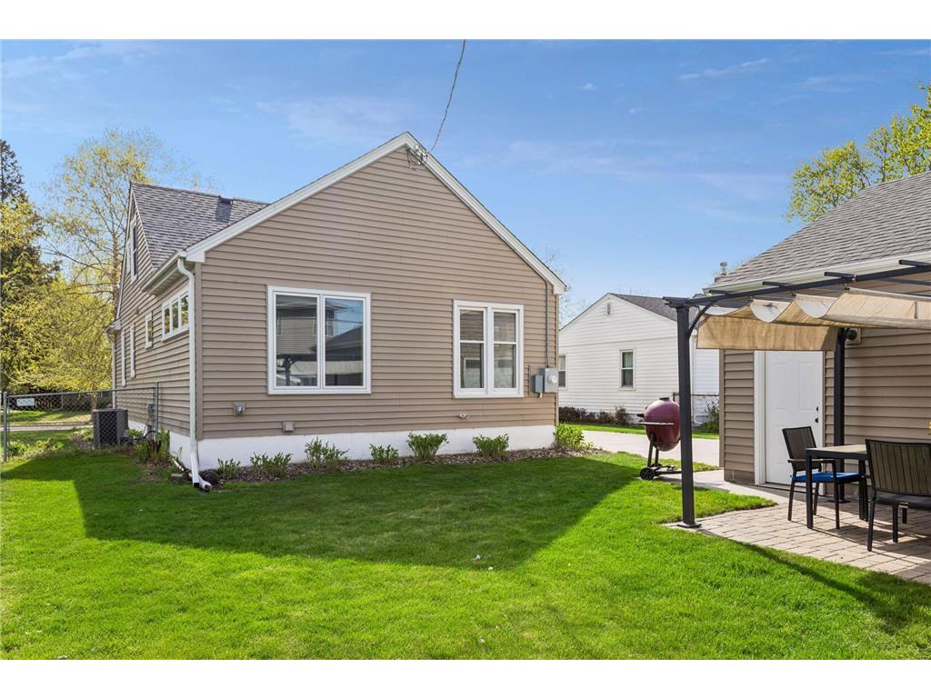 1031 Bowdoin Street Saint Paul MN 55116 7019222 image31
