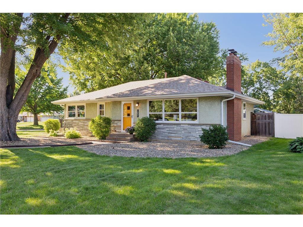 1031 Draper Avenue Roseville MN 55113 6546340 image1