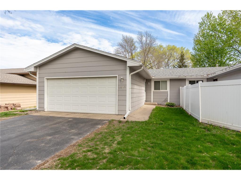 1031 Eastview Circle Shakopee MN 55379 7068638 image1