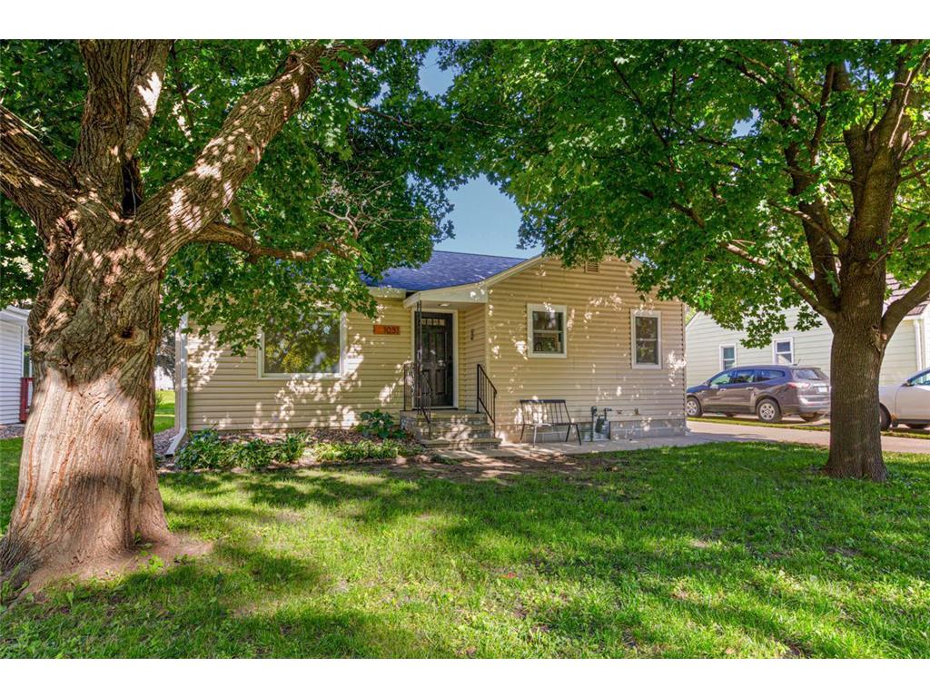 1031 Grandview Avenue Owatonna MN 55060 6777777 image1